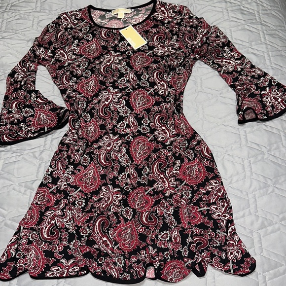 Sz L ⭐️NWT Michael Kors Paisley Matte - Jersey Flounce Dress - Picture 2 of 11